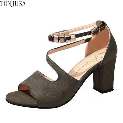 Летние модные сандалии с открытым носком, женские сандалии на высоком каблуке с надписью и бисером, уличные сандалии, сексуальные сандалии с открытым носком