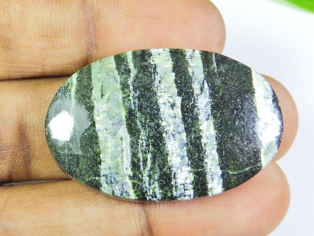 58Cts. Натуральный зеленый швейцарский опал кристалл овальный кабошон драгоценный камень 25X39X06 мм SK-718