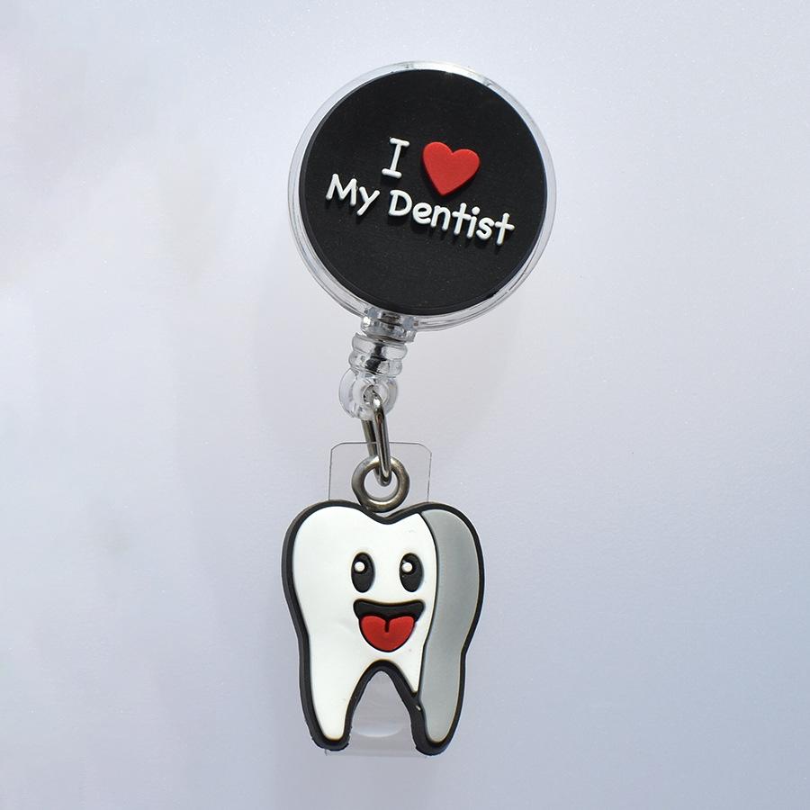 Мультяшная медицинская выдвижная пряжка, лицензия на работу для врача и медсестры, креативный ремешок, легко вытягиваемая пряжка, сертификат, фирменное наименование