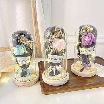 Вечный букет из мыльных роз под стеклянным куполом со светодиодной подсветкой