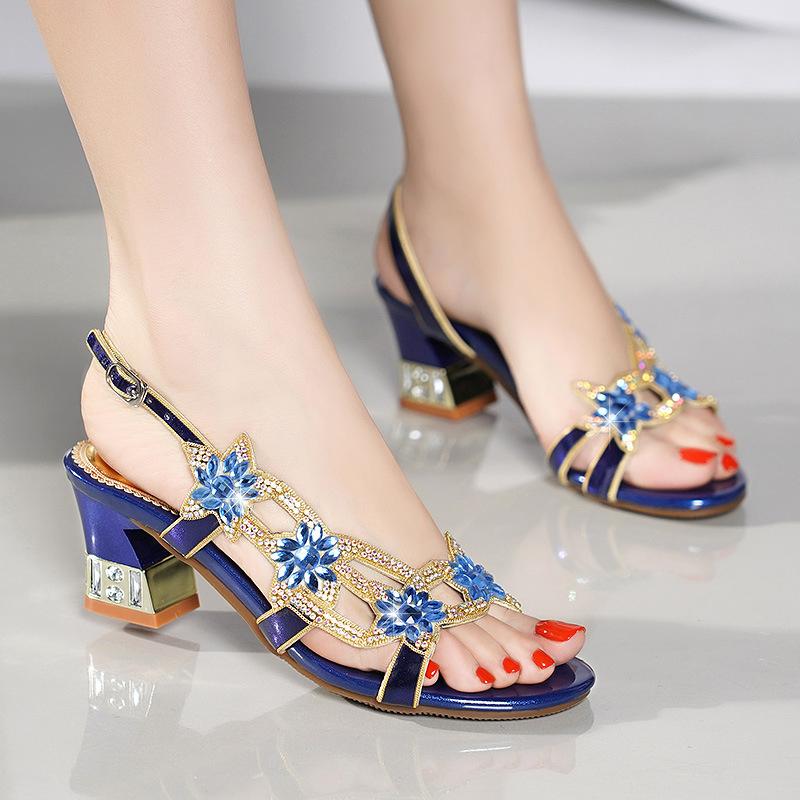 Мода Лето Женские Новые Туфли на Высоком Каблуке с Кристаллами, Инкрустированными Цветами и Бриллиантами, Свадебные Туфли с Открытым Носком, Модные Универсальные Богемные Римские Сандалии
