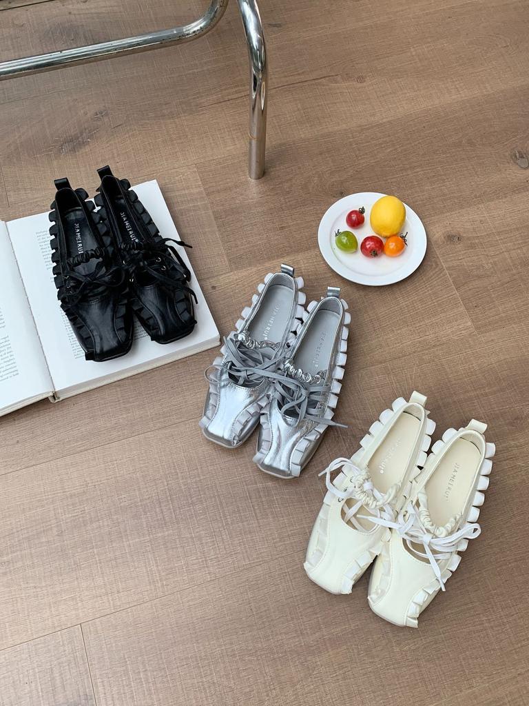 Korean version of silver ballet style thick-soled light-mouth bow single shoes women's 2025 new models with skirt temperament Mary Jane shoes