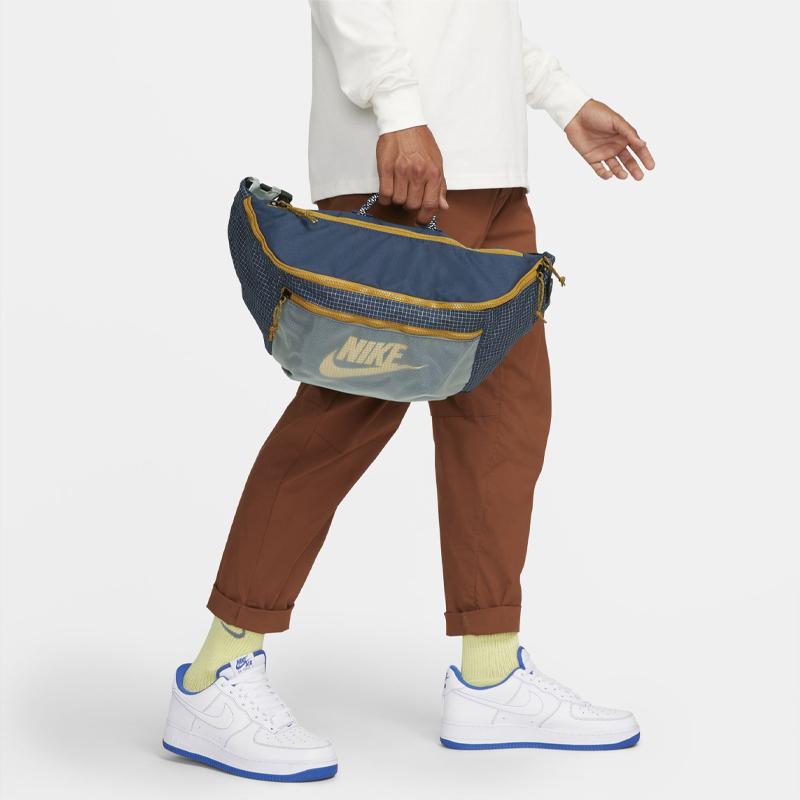 Nike Нейлоновая сумка кроссбоди, поясная сумка обычная унисекс темно-синяя повседневная CV1411-410