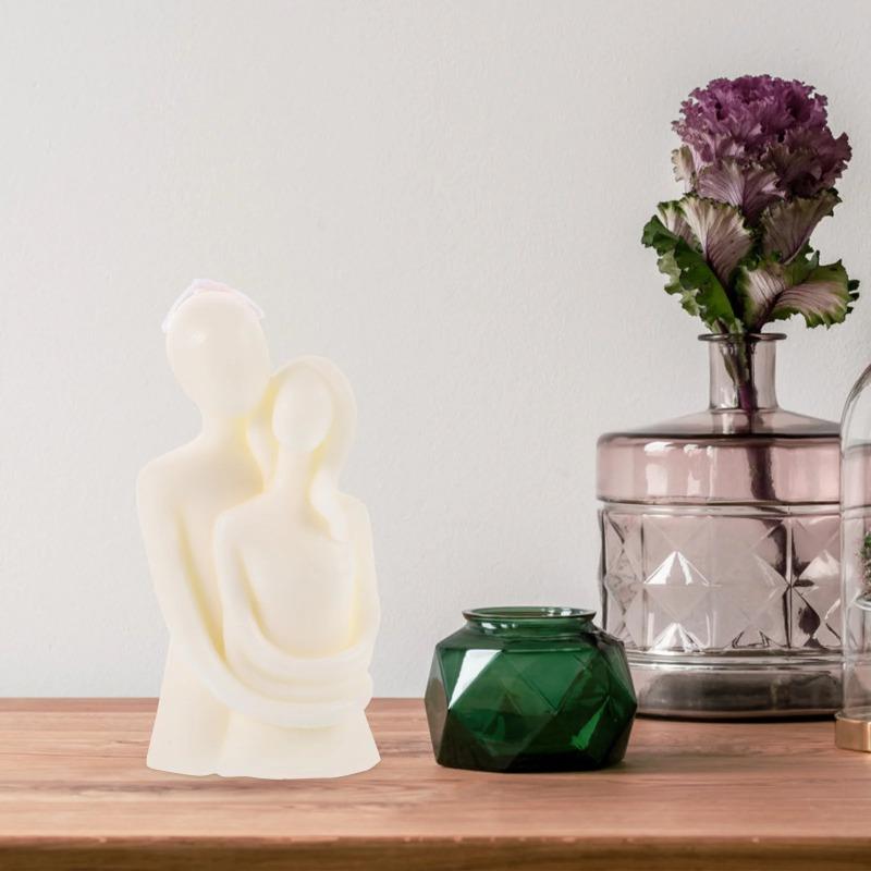 Hugging Couple Scented Romantic Fragrance Home Decor Table Ornament Creative Soy Wax Aromatherapy