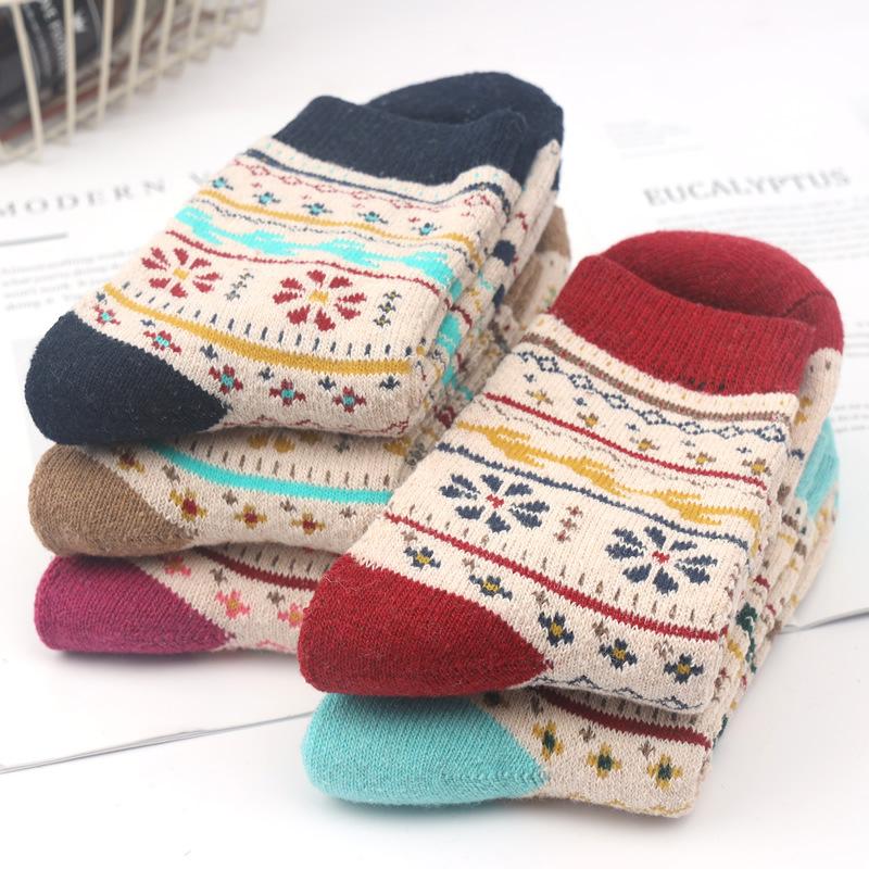 5 Pairs Winter Men's Socks Thicken Sheep's Wool Socks Warm Women Retro Style Colorful Fashion Man Socks for Snow Boots