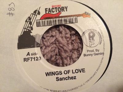 7-дюймовая пластинка SANCHEZ - Wings of Love RF7120 Record Factory Ямайка Регги, Ска и Даб Б/У