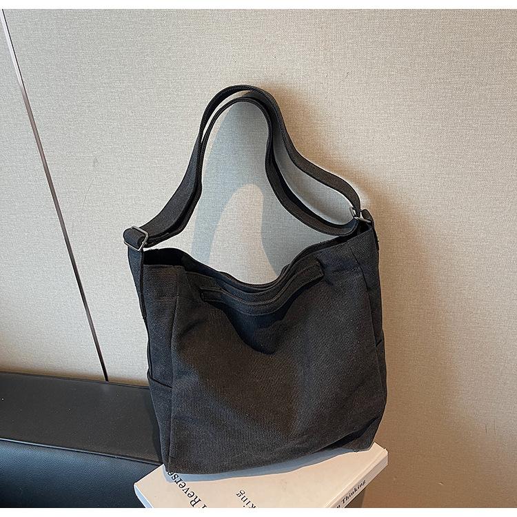 Large Capacity Canvas Bag Women's 2025 New Casual Fashion Commuter Tote Bag Simple Fashion Shoulder Messenger Bag