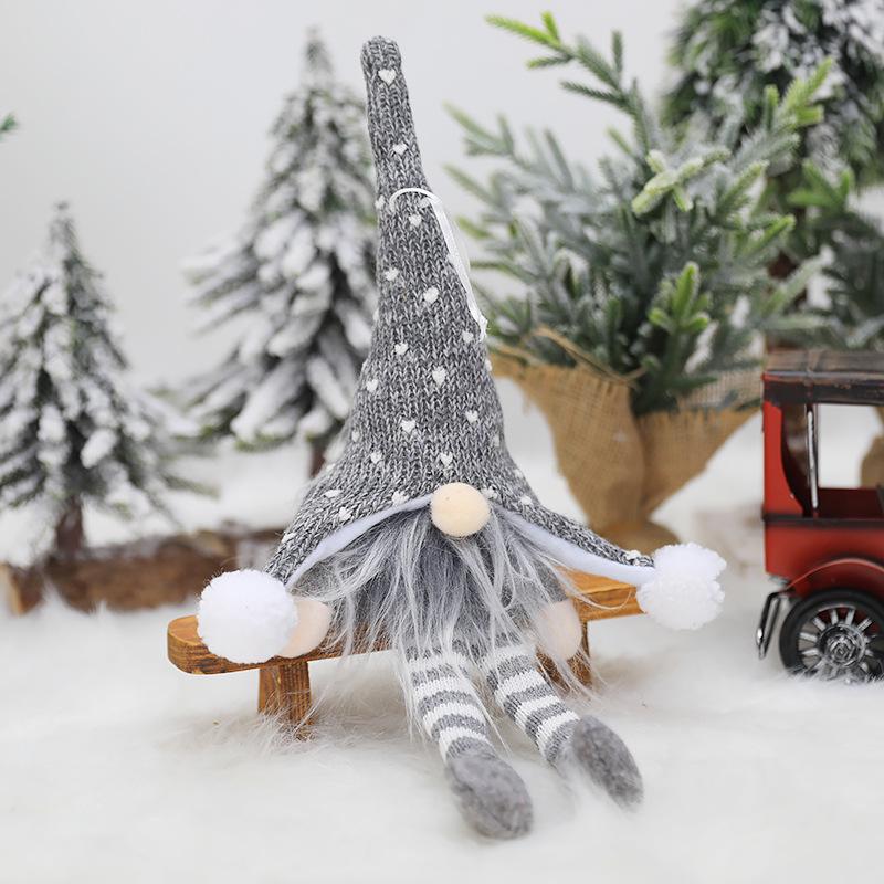 Вязаное украшение на рождественскую елку «Лесной эльф со светодиодной подсветкой»