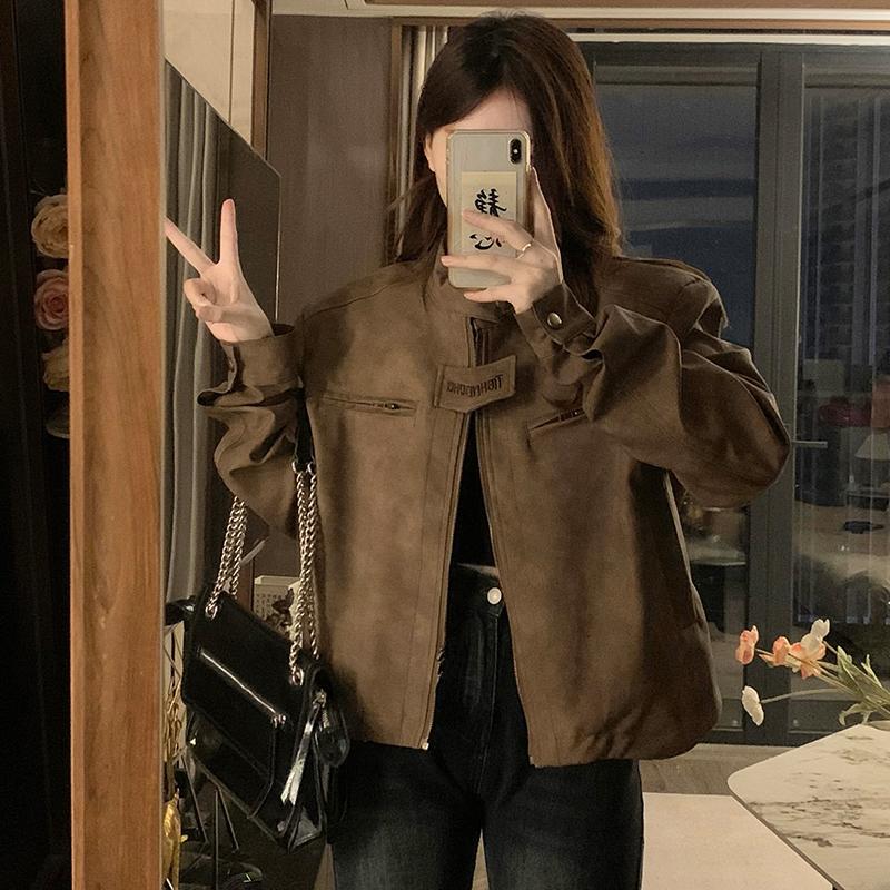 Американская ретро коричневая кожаная куртка мотоцикла женская модная дизайнерская короткая куртка с наплечниками в стиле гранж, тонкое пальто в уличном стиле