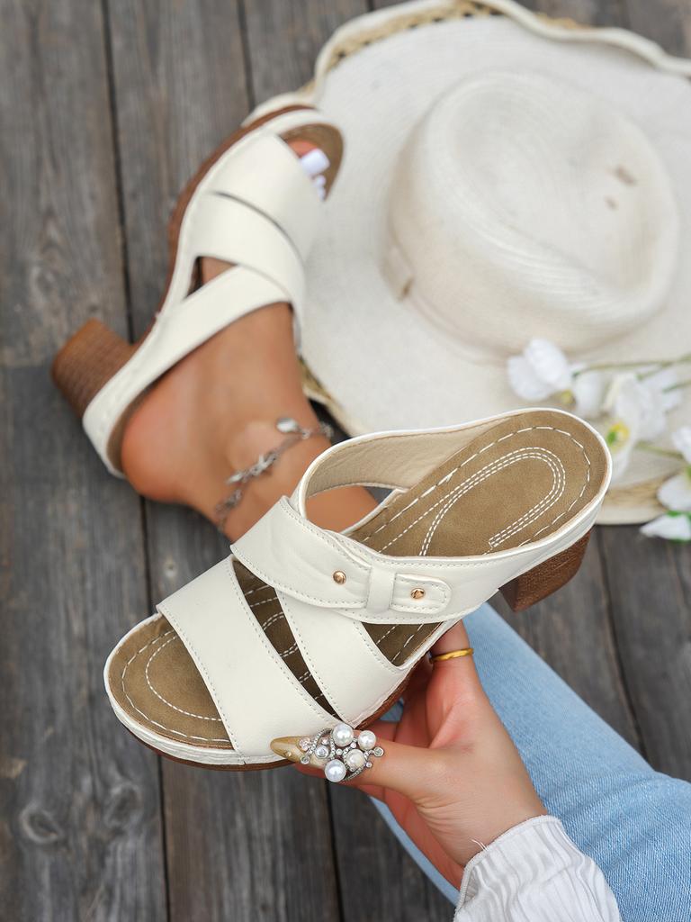 Летние тапочки женские роскошные уличные пляжные нескользящие женские сандалии на плоской подошве женские модные дизайнерские тапочки большого размера 43