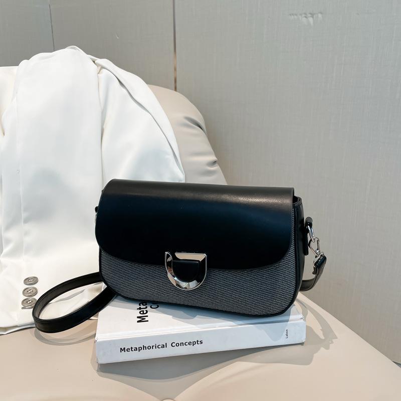 Simple 2025 New Spring Fashion This Year Popular Flip Casual Messenger Handbag Bag Women