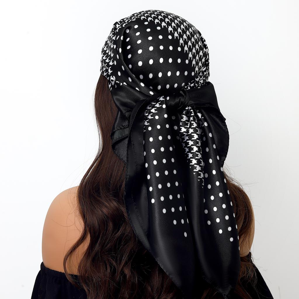 Популярные шали Европа и Америка Модные банданы Новый принт Солнцезащитный 90X90СМ Платок Четыре сезона Роскошные квадратные шелковые шарфы