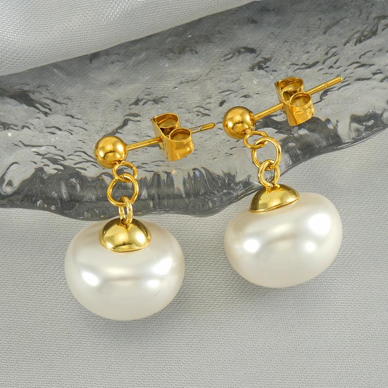 New Fashion Stainless Steel French Pearl Earrings Autumn and Winter Versatile Temperament Titanium Steel Earrings Women