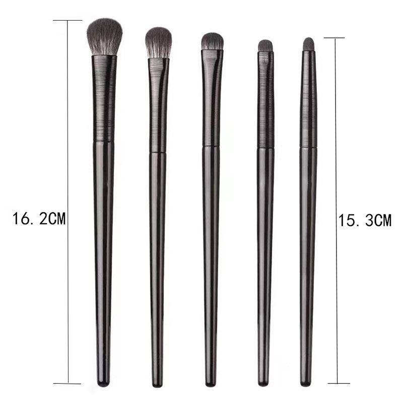 Ультратонкая плоская скошенная кисть для подводки, бровей и теней