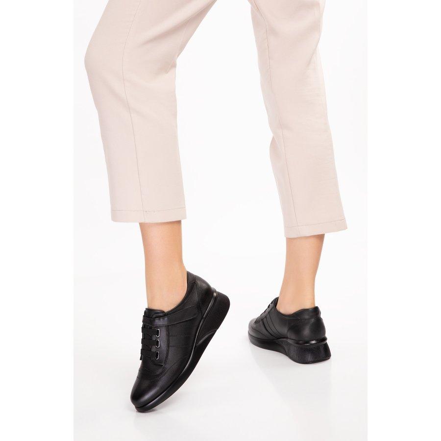 Женская удобная обувь из натуральной кожи с анатомической подошвой