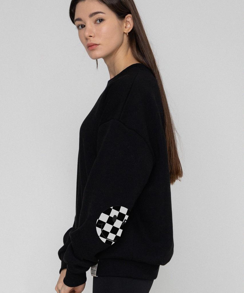 GRAVER [Unisex] Elbow Checkerboard Dot Smile Sweatshirt_Black