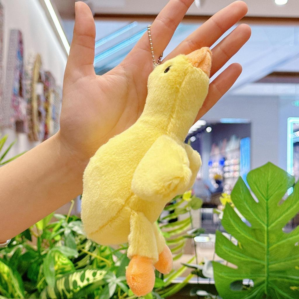 Adorable Plush Duck Pendant Keychain - Cute Backpack Charm & Claw Machine Toy