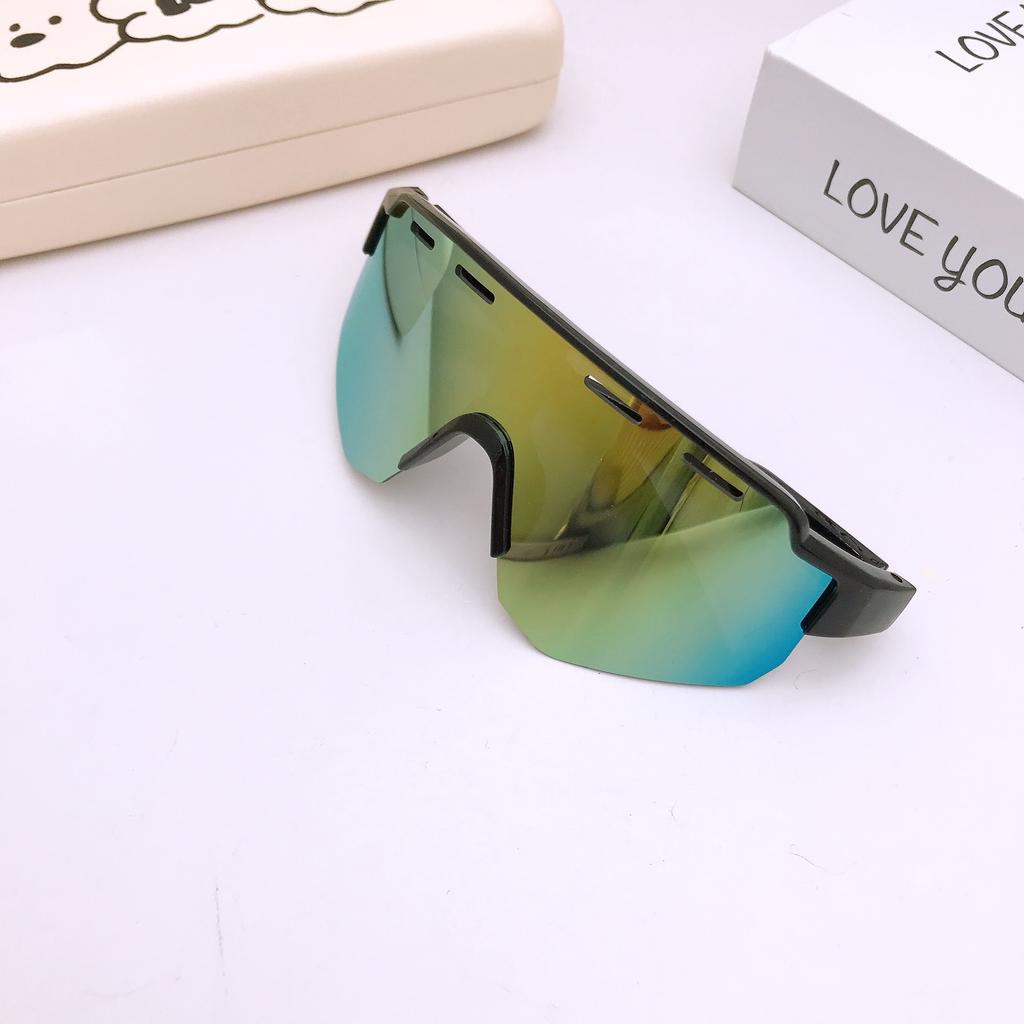 Детские солнцезащитные очки Спортивные лыжные очки с большой оправой Велосипедные ветрозащитные очки Мальчики Анти-ультрафиолетовые красивые солнцезащитные очки