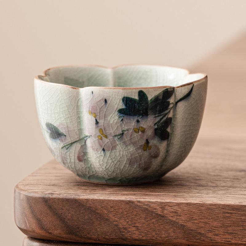 Flower Hand Painted Magnolia Tea Cup Porcelain Kung Fu Tea Set Household Tea Brewing Petal Cups