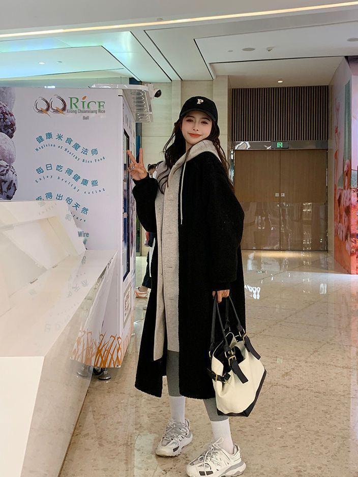 Длинное пальто из искусственной овчины с капюшоном для женщин - зимняя мода, однотонное, с пуговицами