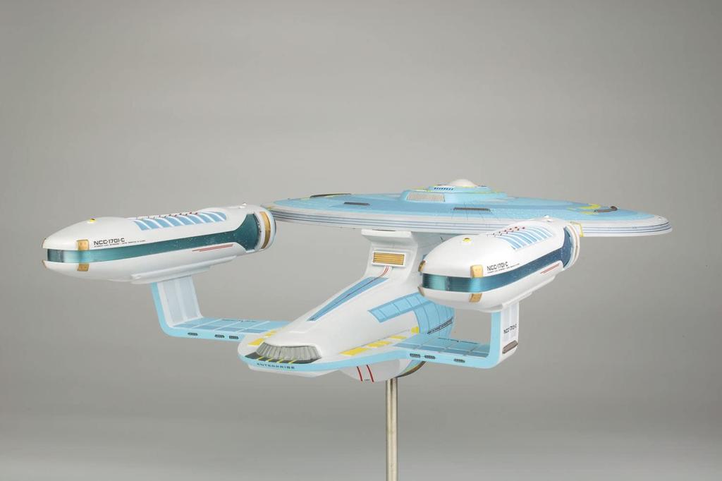 Platz AMT Star Trek Enterprise Scale Plastic Model AMT1332 U.S.S. NCC-1701-C 1/1400