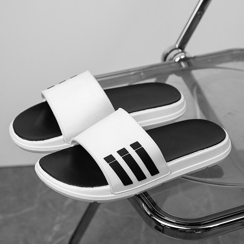 Платформенные шлепанцы мужские летние модные для улицы новые студенческие универсальные с характером нескользящие уличные пляжные сандалии