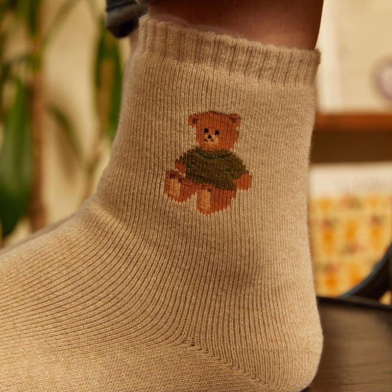 SOCKS APPEAL warm green t shirt bear