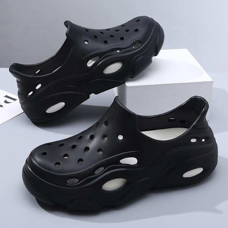 Обувь с отверстиями мужская толстая подошва увеличивает рост и нескользящая два способа носки пара крутые шлепанцы пляжная сумка и премиальные универсальные шлепанцы