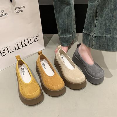 Мода 2025 Новые замшевые туфли на платформе, легкие, одинарные, женские, модные, желтые, весенние, простые, на плоской подошве, на коротком толстом каблуке, женские кроссовки