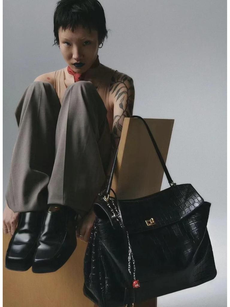 Стильная кожаная сумка-тоут большой вместимости 2024 года: Сумка/через плечо из натуральной коровьей кожи