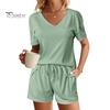 Женский летний комплект из 2 предметов: футболка с коротким рукавом и V-образным вырезом, эластичные шорты на талии, однотонный свободный покрой, повседневный наряд
