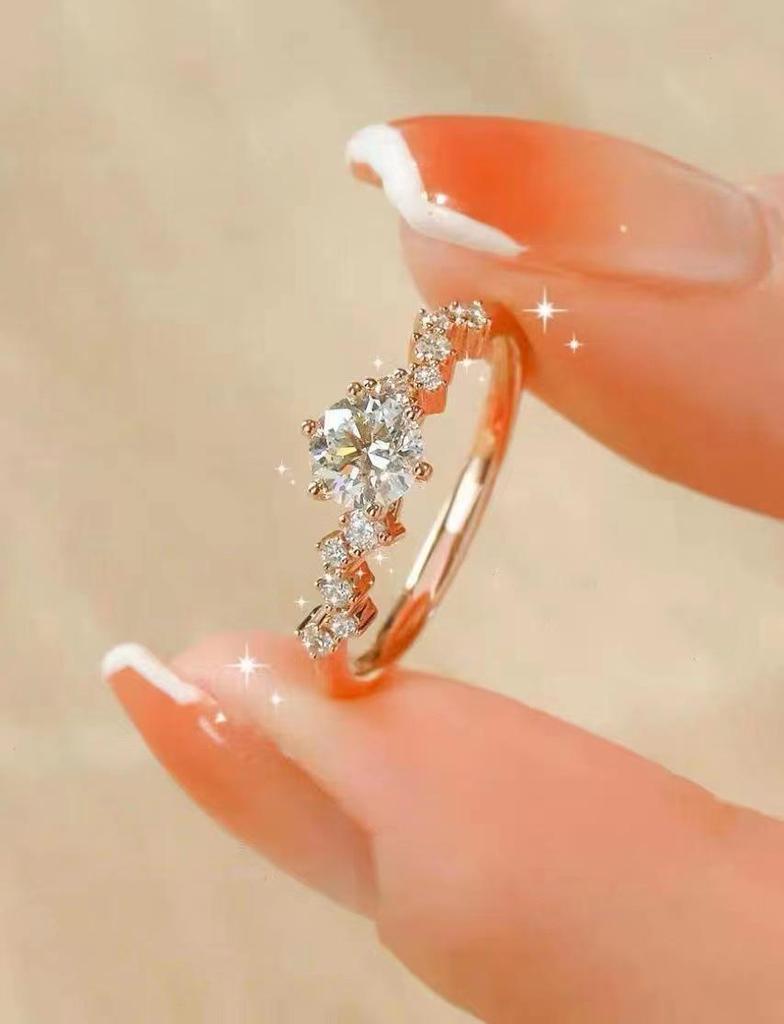 Star Dream Moissanite Fashion Ring: High-End Luxury Design, Versatile Proposal or Wedding Band with Super Flash.