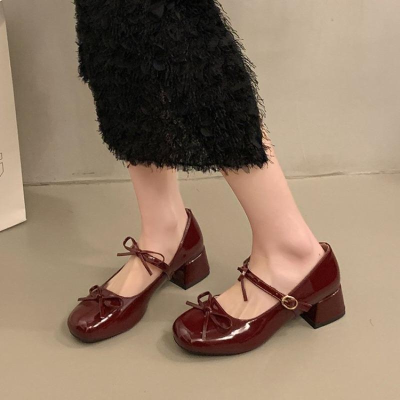 Туфли женские черные на плоской подошве женская обувь мокасины с мехом оксфорды повседневные кроссовки квадратный носок новое платье слипоны кожа