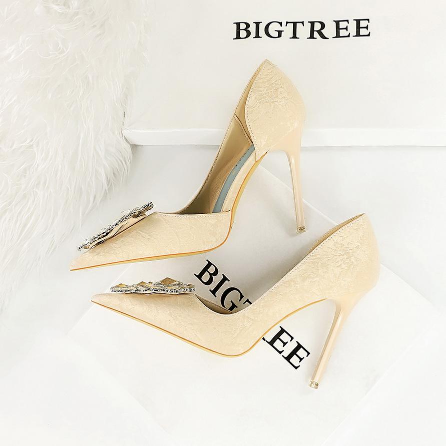 Women's Banquet High Heels Slim Heels Shallow Mouth Pointed Side Hollow Water Diamond Single Shoes