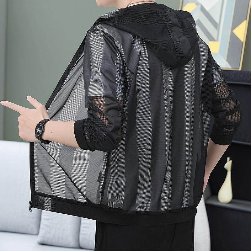 Sunscreen clothes, when young people wear hats, they must wear sunscreen coats along the coats for men and women in summer. Ice silk sunscreen clothes
