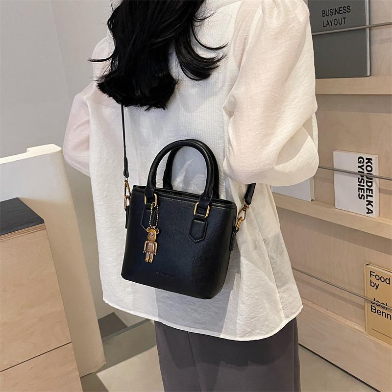 Bag Women's New Messenger Bag Fashion Versatile Handbag