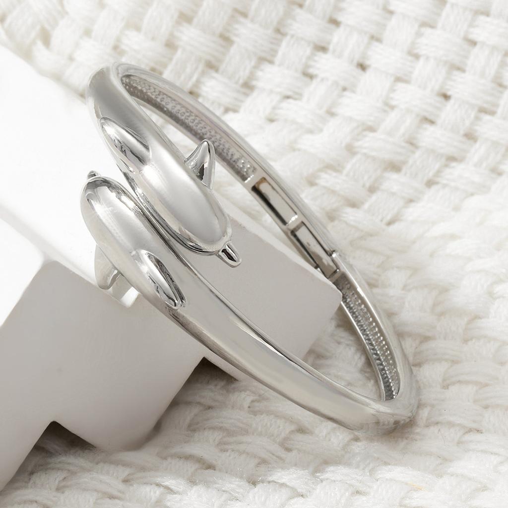 Ocean Glossy Small Dolphin Bracelet for Women with Small Opening, Fresh, Sweet, Cute and Simple Hand Jewelry for Men