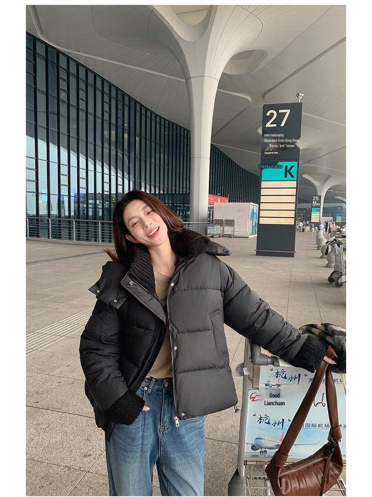 Женская зимняя хлопковая куртка пэчворк 2024 года с манжетами из овчины - Короткий европейский стиль