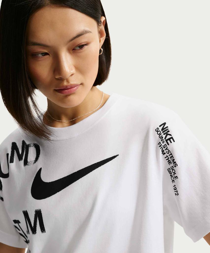 Nike Спортивная классическая футболка оверсайз W - Белый / Ir7852-100