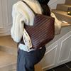 Сумка большой вместимости женская осенне-зимняя универсальная 2025 новая простая текстурная сумка через плечо повседневная рабочая сумка-тоут для поездок
