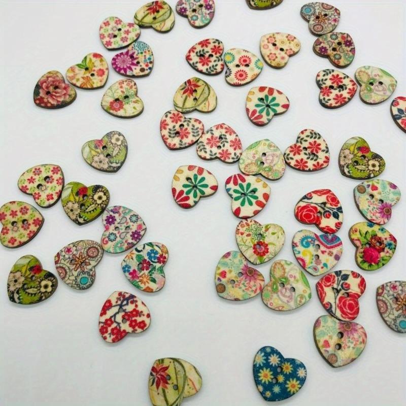 50pcs Multicolor Heart Shape 2 Holes Wood Sewing Buttons Scrapbooking Bouton Random style