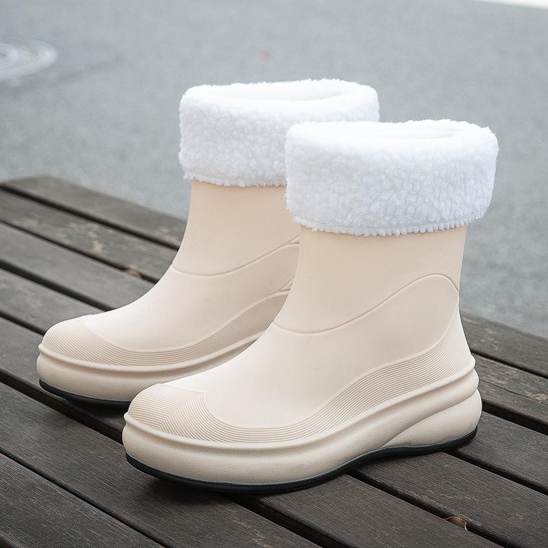 Outdoor Rain Shoes Fashionable Adult Waterproof Shoes Warm Short Rain Boots Women's Velvet Thick-soled Non-slip Versatile Rubber Shoes
