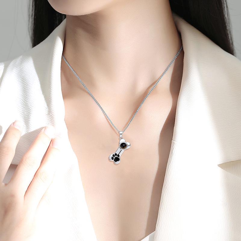 Ожерелье-проектор «Я люблю тебя» с отпечатком собачьей лапы - Индивидуальные цвета - Милый рождественский подарок для любителя питомцев