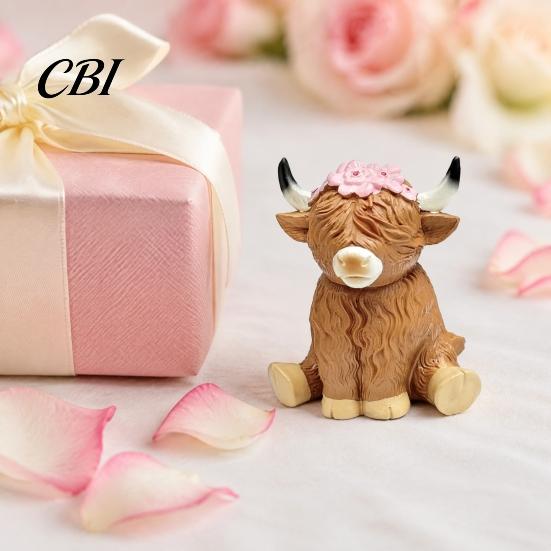 Healing Cartoon Animal Models Highland Cow Figurine, Resin Sitting Sculpture, Farmhouse Desk Matte Finish Crafts Decoration, Cute Statue for