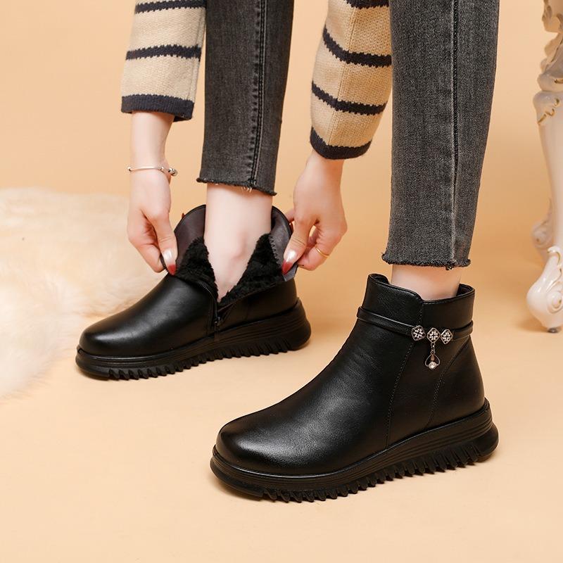 Обувь хлопковая обувь зимние короткие ботинки нескользящие теплые бархатные туфли из микрофибры средней и пожилой возраст зимняя женская обувь черная