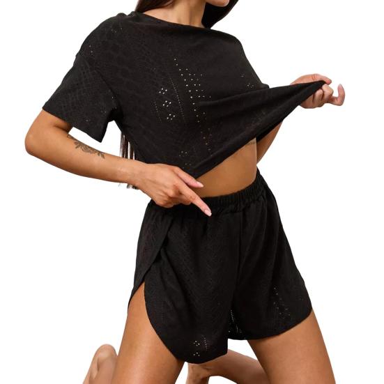 Летний комплект пижамы из 2 предметов для женщин: кроп-топ с коротким рукавом с прорезями и шорты с разрезом. Повседневный комплект для отдыха и сна.
