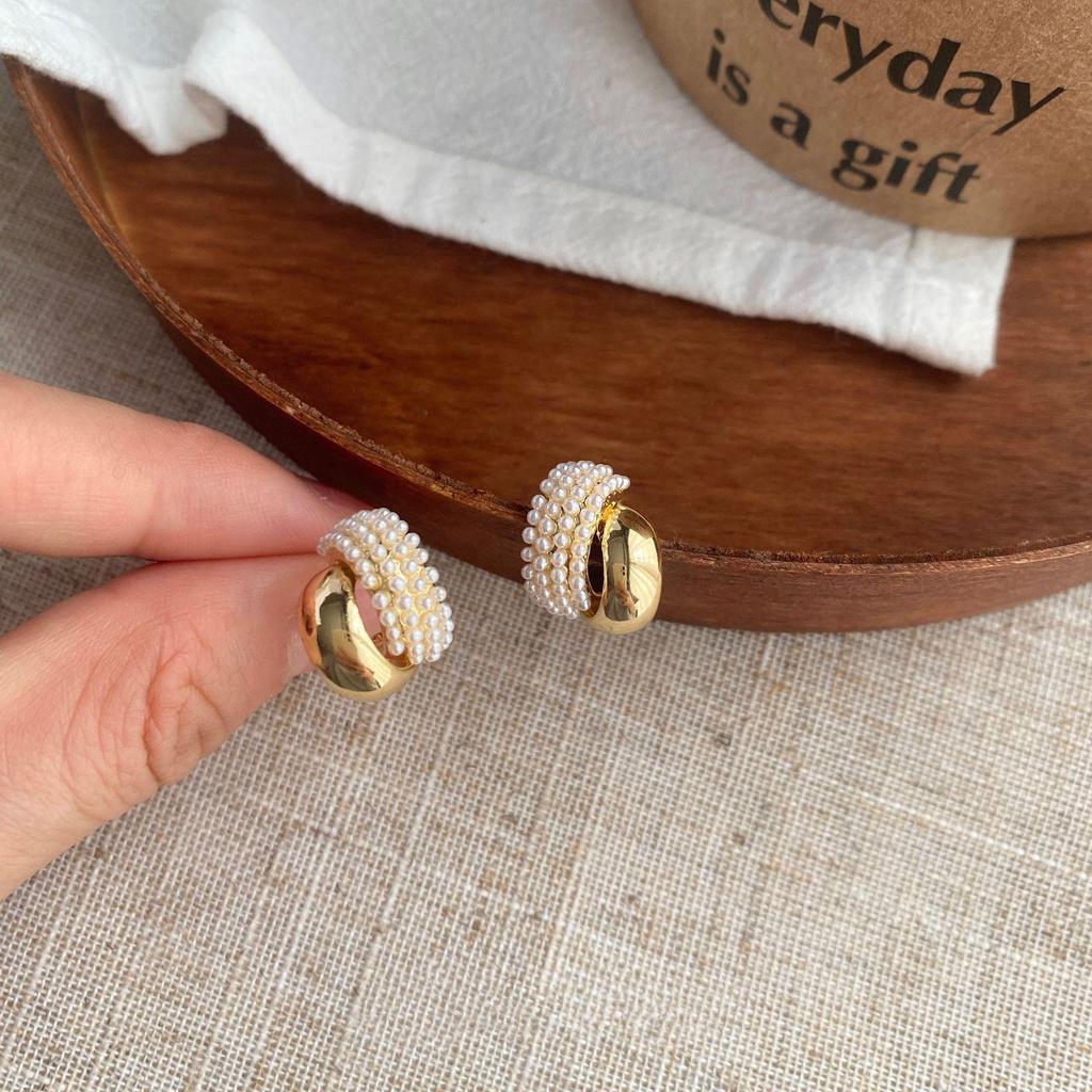 2024 Light Luxury Pearl Arc клипсы для ушей: Пирсинг не требуется