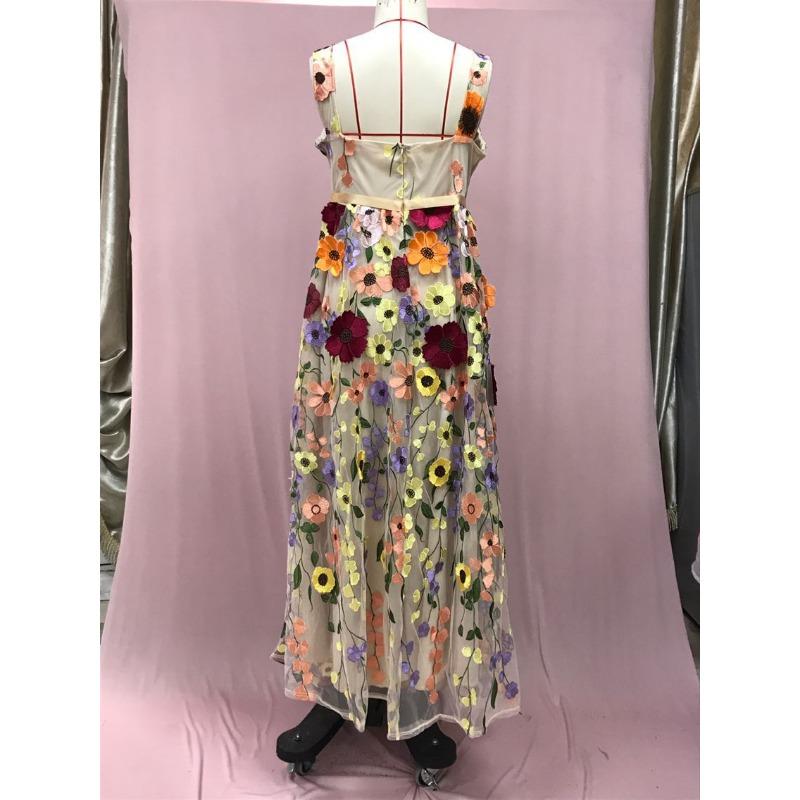 Women's Summer Three-dimensional Flower Embroidery Wrap Hip Sexy Dresses