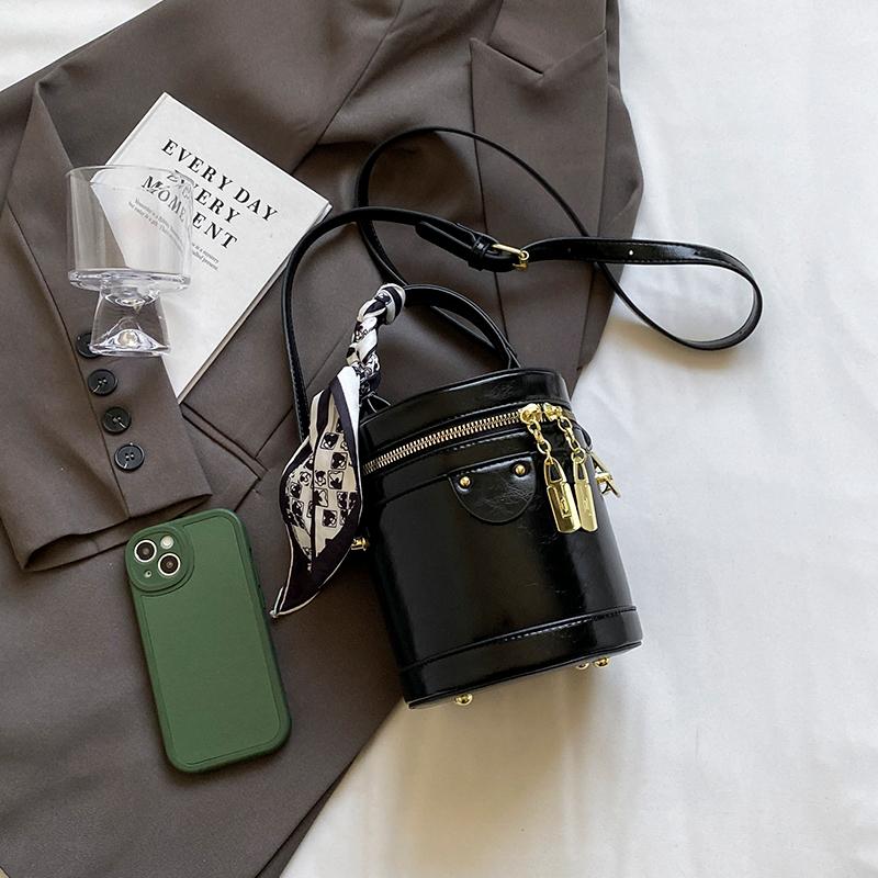 Винтажные красные мини-сумки из искусственной кожи, летняя новая сумка-бочо в форме бочки для женщин, модный кошелек для телефона