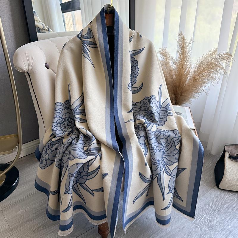 Retro High-End Simple And Elegant Flower Thickened Scarf Winter Scarf Women'S Fashion Warm Shawl